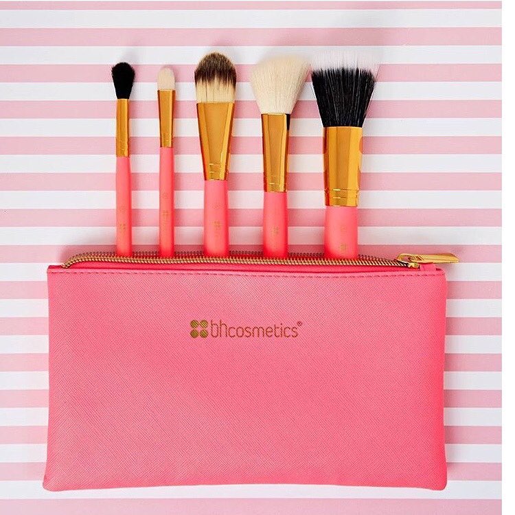 แปรงแต่งหน้า BH Cosmetics,Neon Pink ,6 Piece Brush Set with Cosmetic Bag, bh cosmetics แปรง, bh cosmetics รีวิว, bh cosmetics ดีไหม, bh cosmetics ซื้อที่ไหน, bh cosmetics พร้อมส่ง, แปรงแต่งหน้า บีเอช,BH Cosmetics,Bright White,6 Piece Brush Set with Cosmetic Bag,เซ็ตแปรง,แปรงแต่งหน้า,Brush