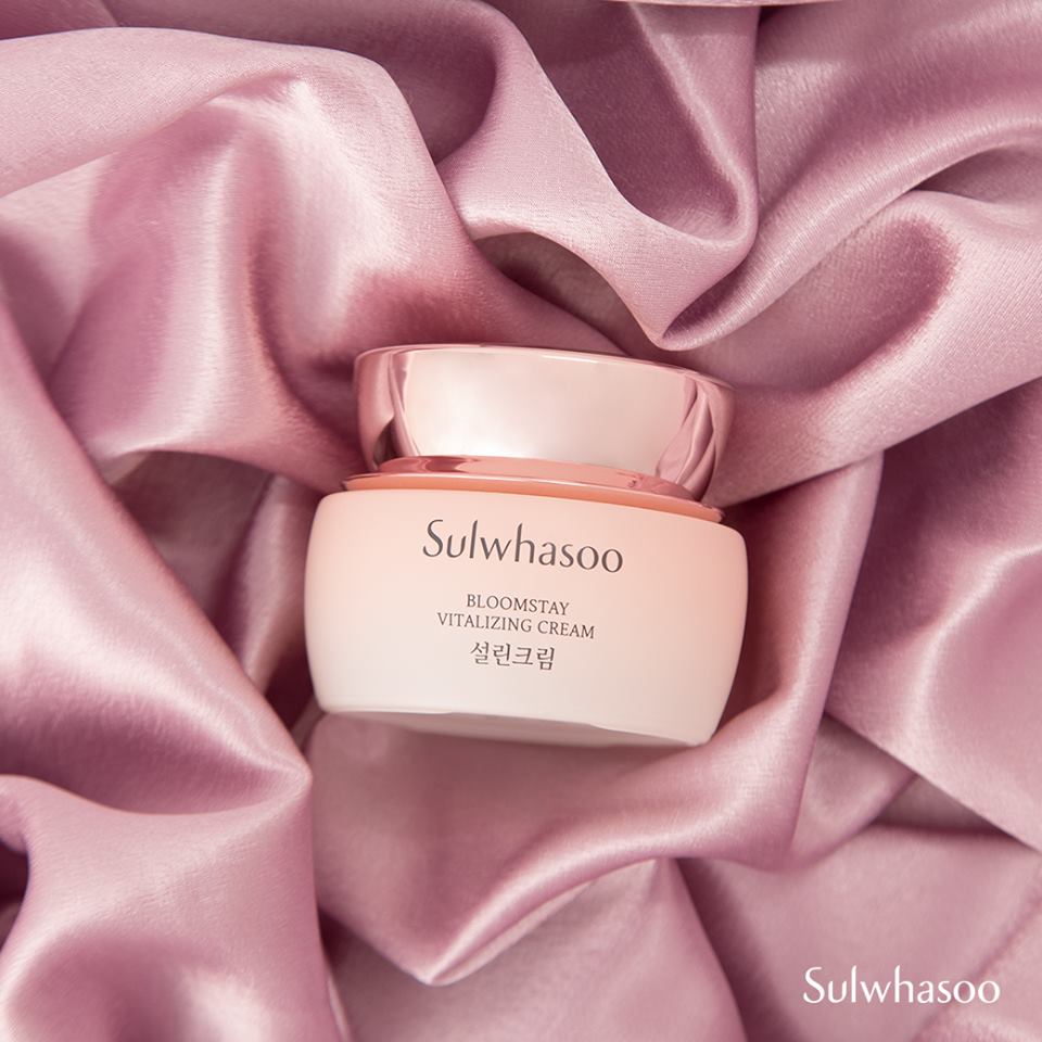 Sulwhasoo, Sulwhasoo Bloomstay Vitalizing Cream, Sulwhasoo Bloomstay Vitalizing Cream 50 ml., Sulwhasoo Bloomstay Vitalizing Cream รีวิว, Sulwhasoo Bloomstay Vitalizing Cream ราคา, Sulwhasoo Bloomstay Vitalizing Cream 50 ml. ครีมบำรุงผิว อานุภาพในการต้านอนุมูลอิสระในดอกพลัม มอบการบำรุงให้ผิวแน่น กระชับ มีชีวิตชีวามากยิ่งขึ้น