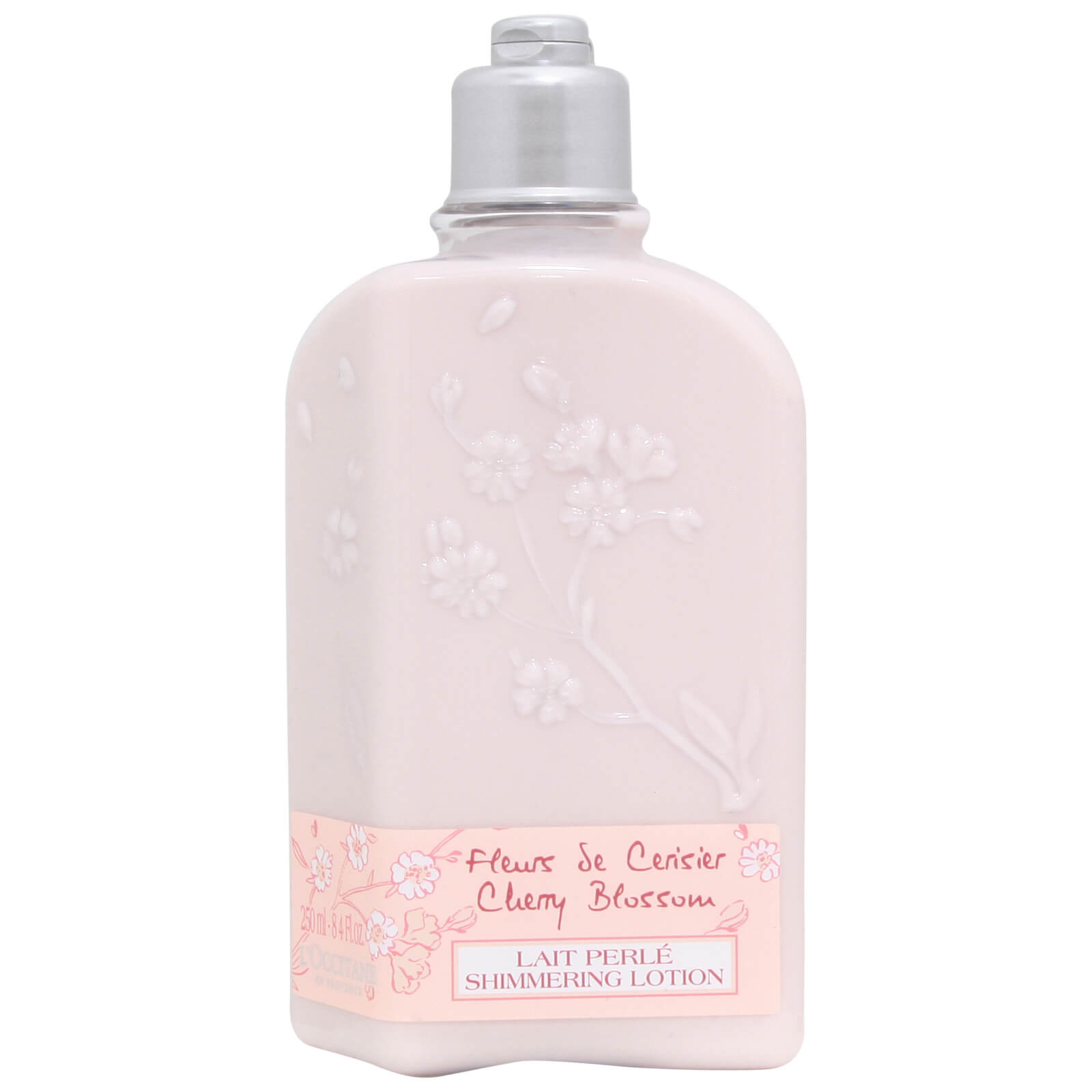 L'occitane Cherry Blossom Shimmering Lotion 250 ml.  ด้วยสารสกัดจากเชอร์รี่จากแคว้น Luberon ทางตอนใต้ของฝรั่งเศส และเชียบัตเตอร์ โลชั่นบำรุงผิวนี้จะมอบความชุ่มชื้น