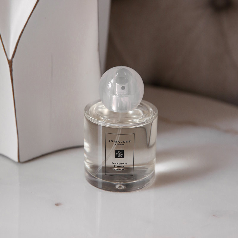 Jo Malone Frangipani Flower Cologne  กลิ่นหอมที่ให้ความสดชื่น เหมือนนั่งอยู่ริมทะเล ให้ความรู้สึกอบอุ่น ละมุน โรแมนติค 