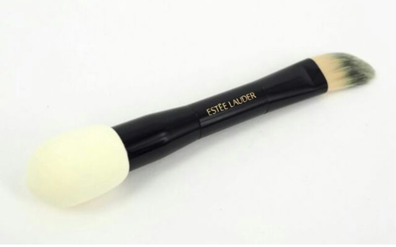 Estee Lauder Foundation Perfection Brush